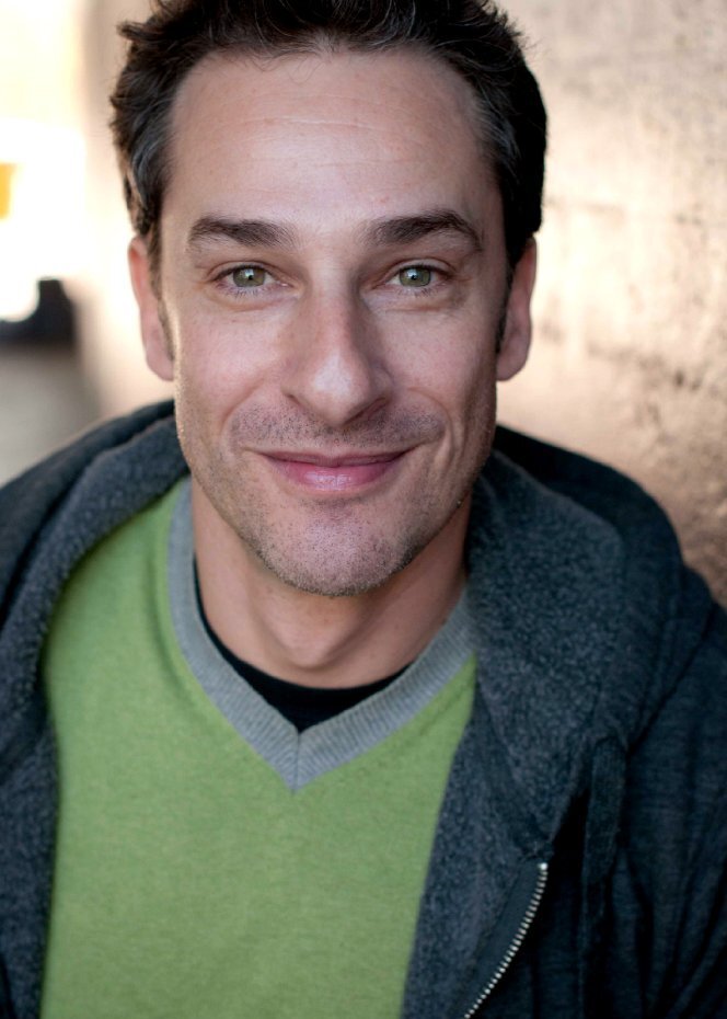 Eli Goodman — Detective Weiss