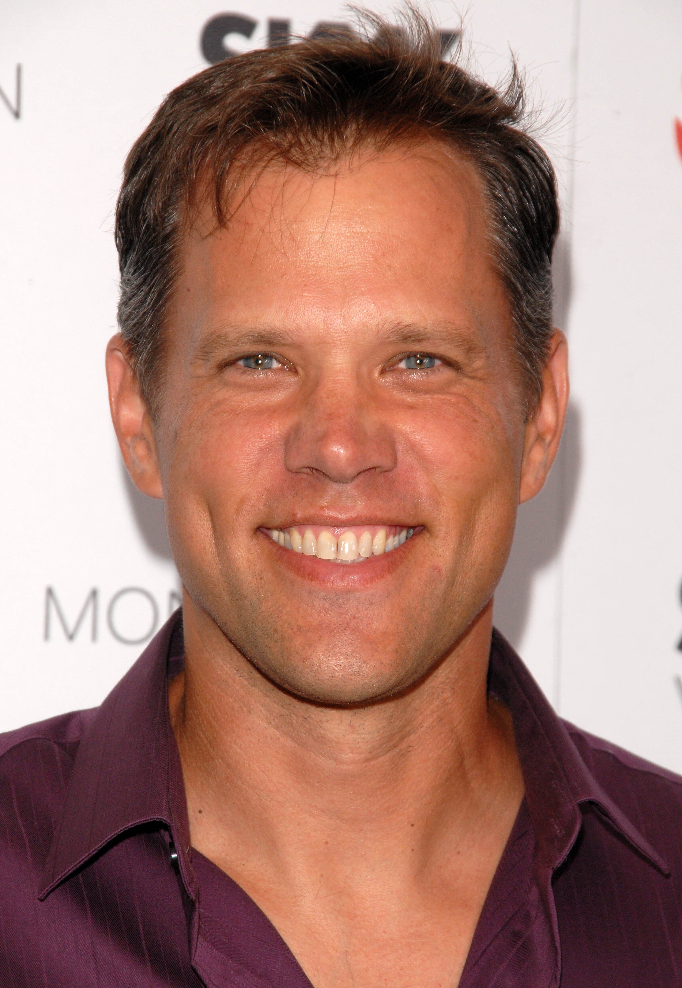 Rick Peters — Elliot Larson