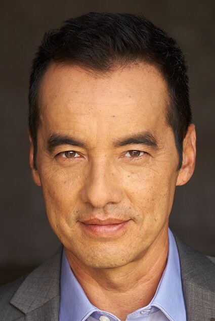 Francisco Viana — Detective Jake Simms