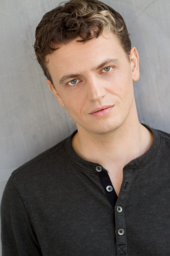 Andre Roshkov — Boris (Russian Steamship Engineer)