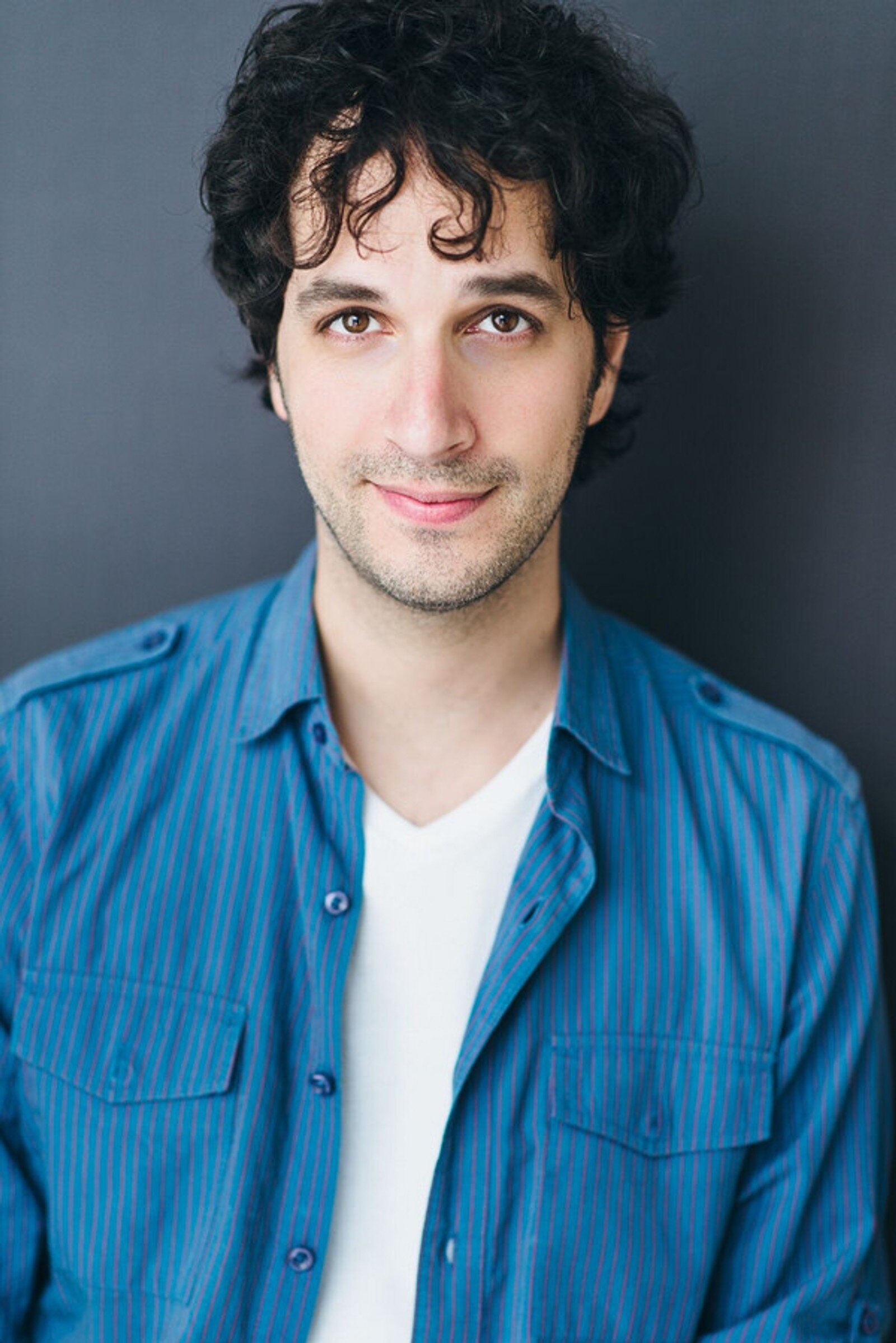 Jonathan Gould — Carter Hotel Clerk