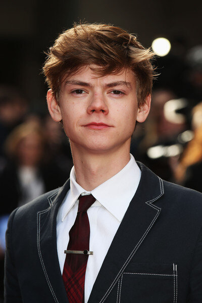 Thomas Brodie Sangster — Benny Watts
