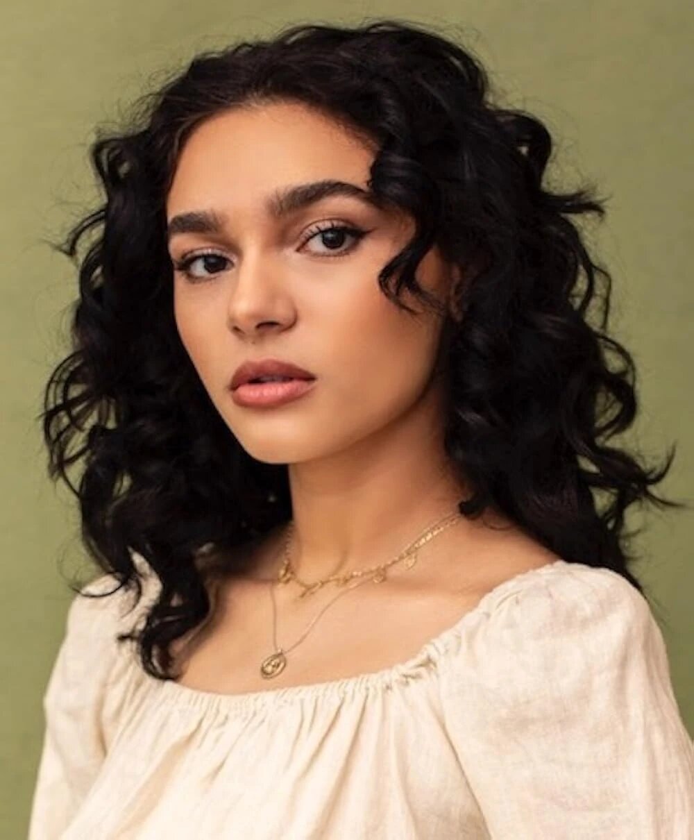 Paulina Chávez — Ariana Medina