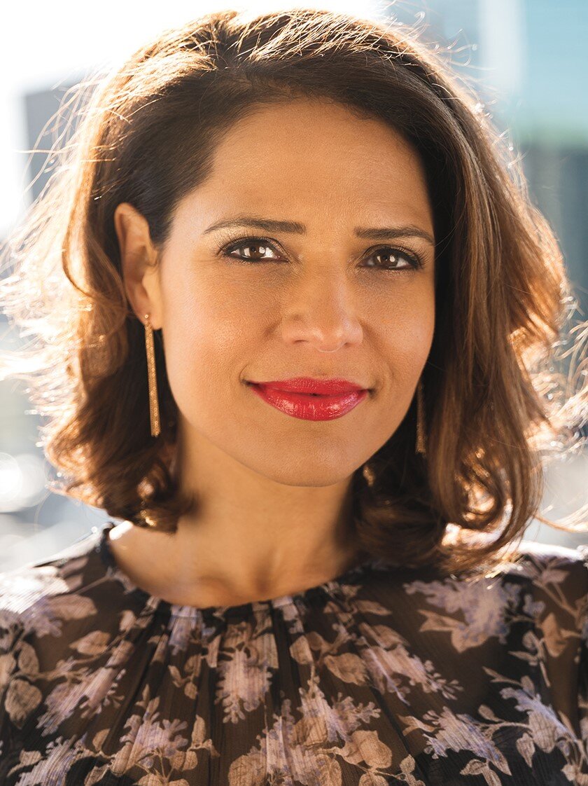 Monique Gabriela Curnen — Yelina