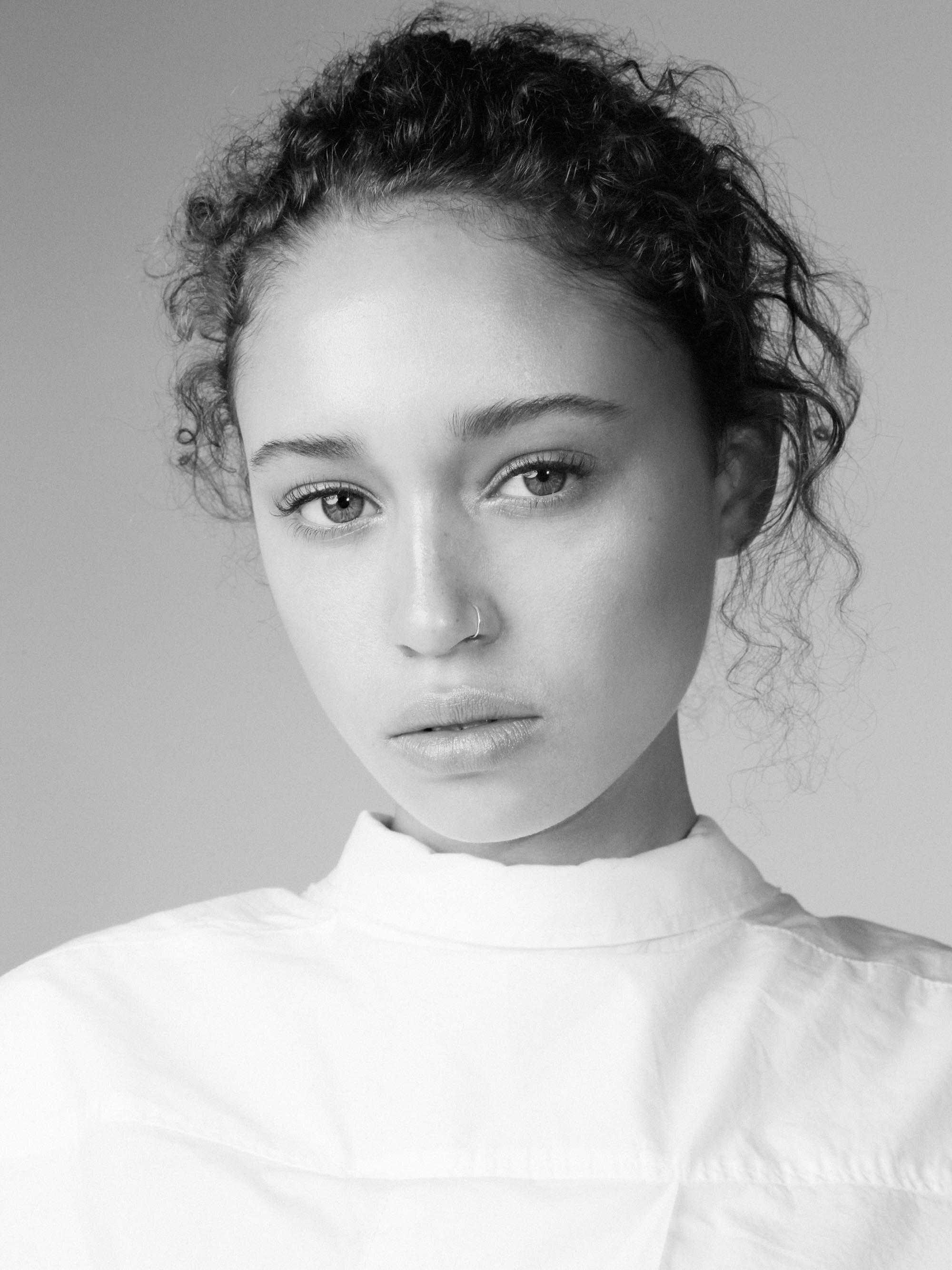 Ella-Rae Smith — Queen Sareth