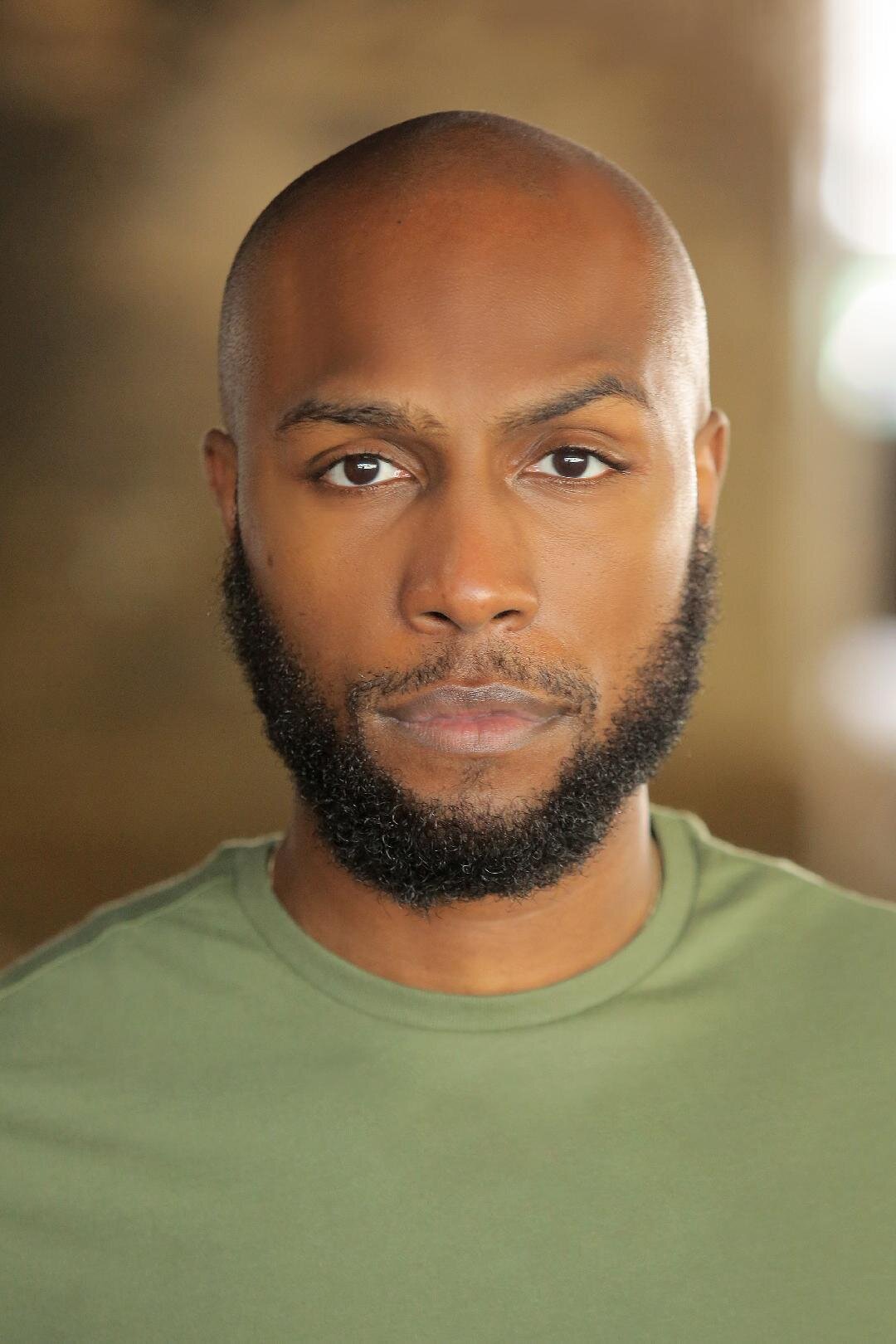 Eliott Johnson — Dr. Riley