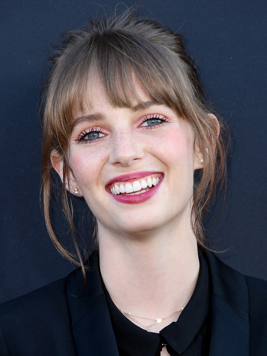 Maya Hawke — Robin Buckley