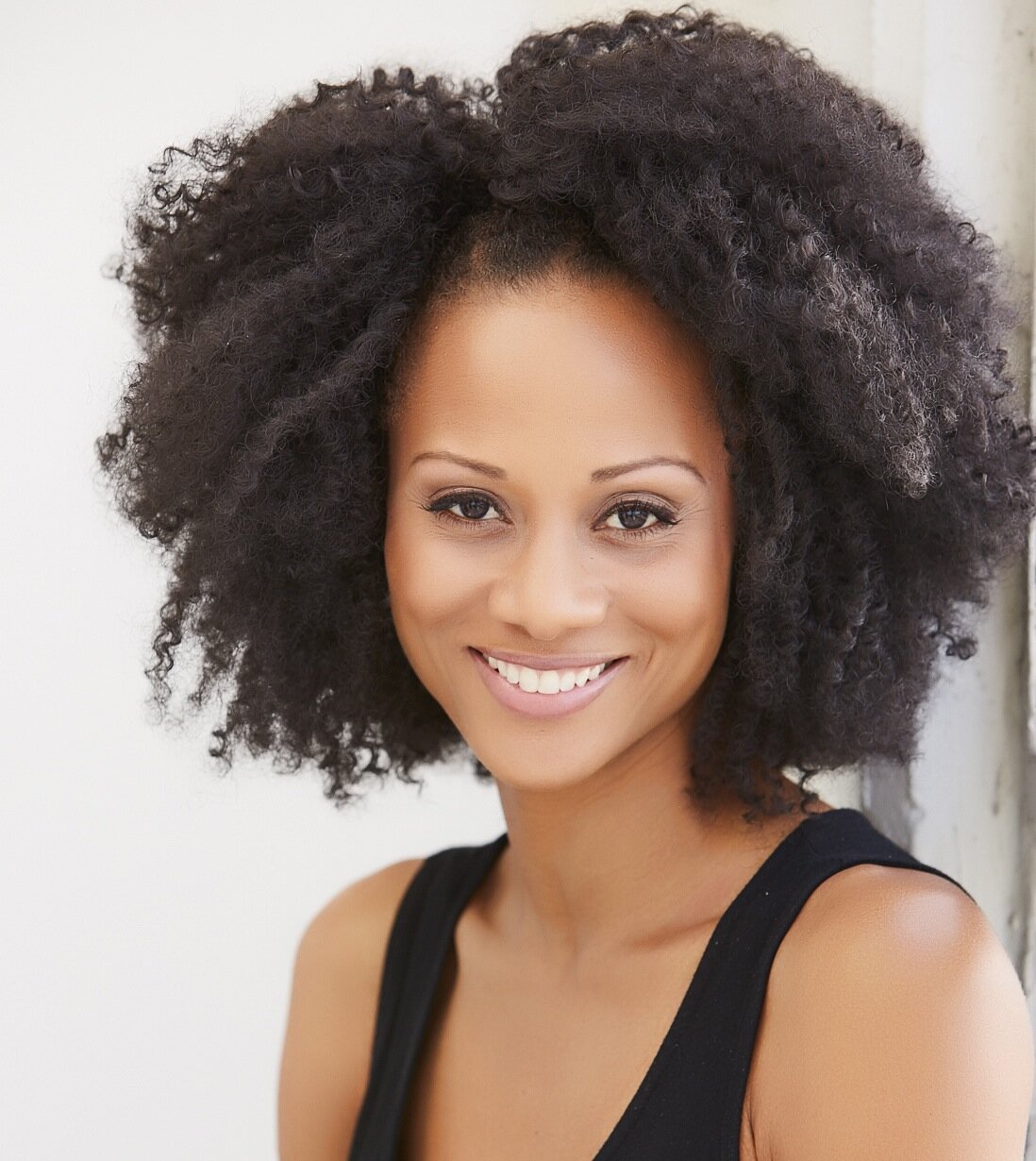 Nika King — Leslie Bennett