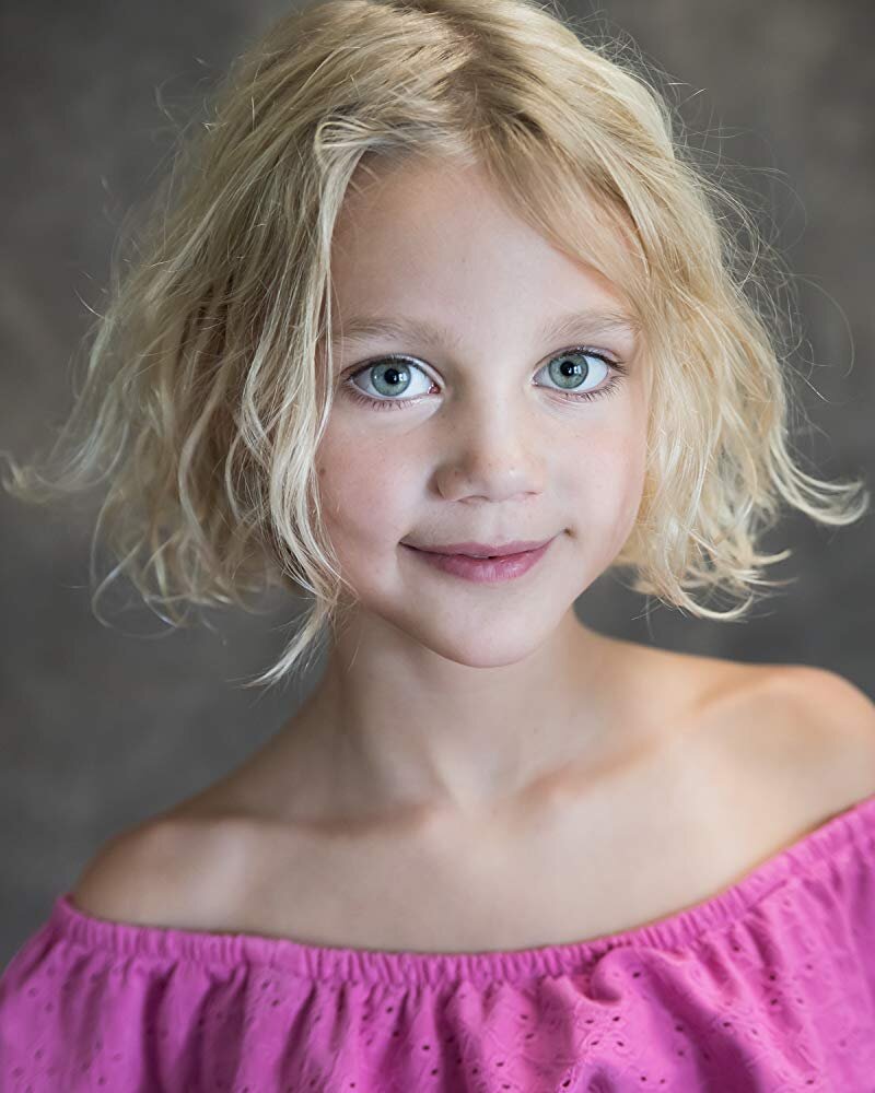 Elle Graham — Sara Hopper