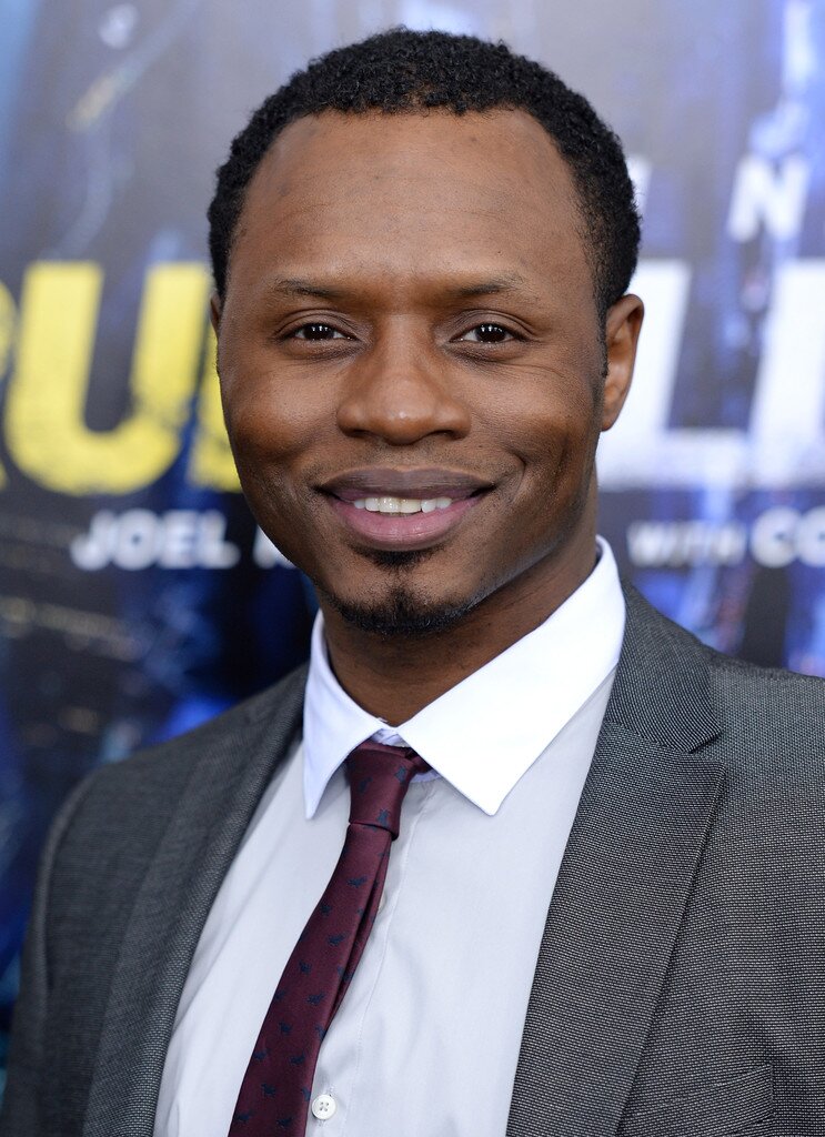 Malcolm Goodwin — Chief Detective Oscar Finlay