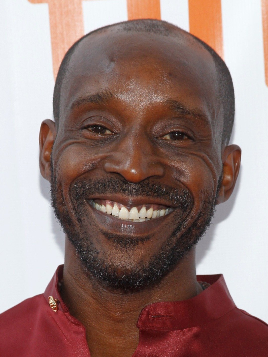 Rob Morgan — Officer Calvin Powell