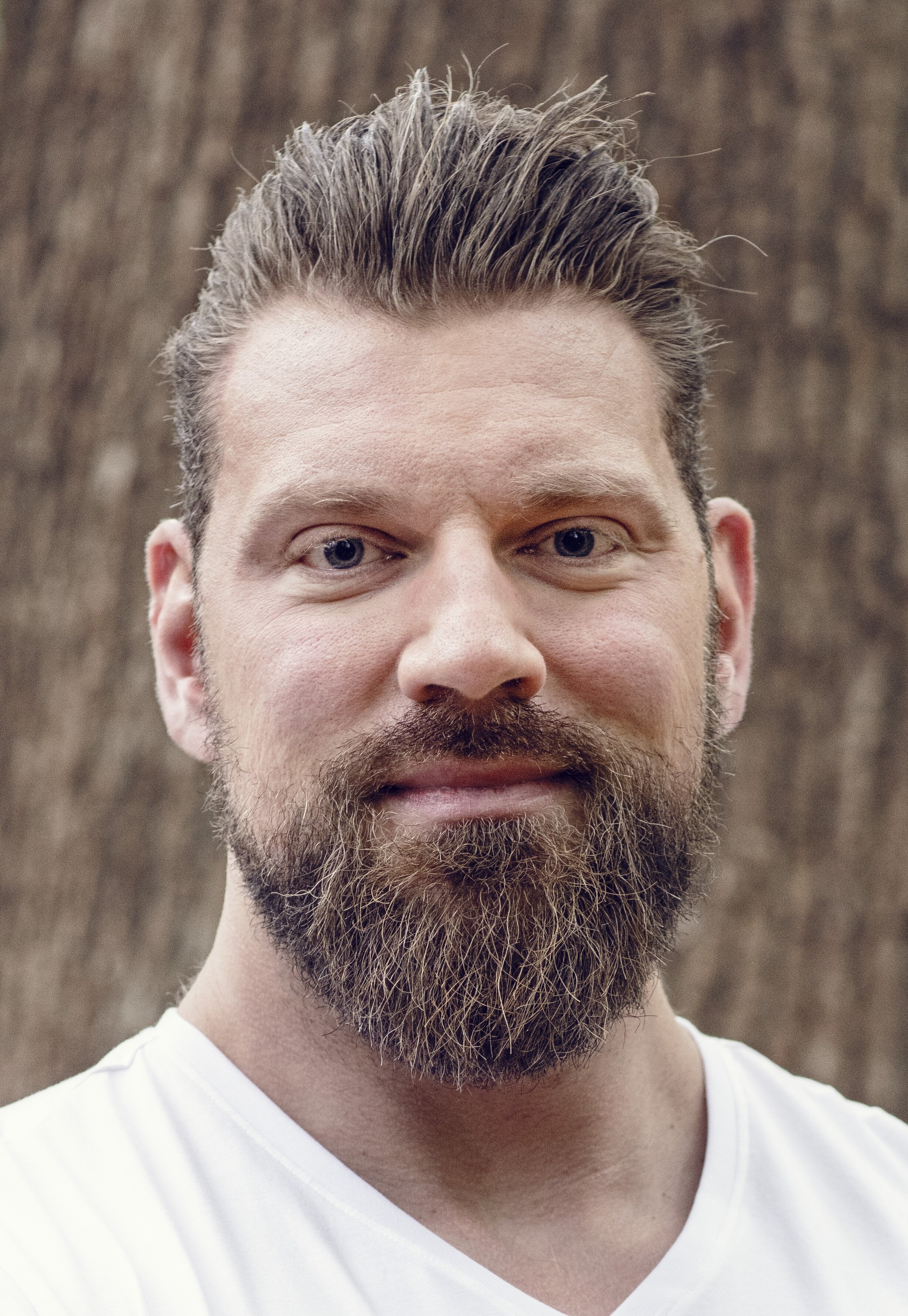 Olivier Richters — Paul "Paulie" Van Hoven