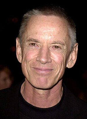 Scott Glenn — Jim Hollinger