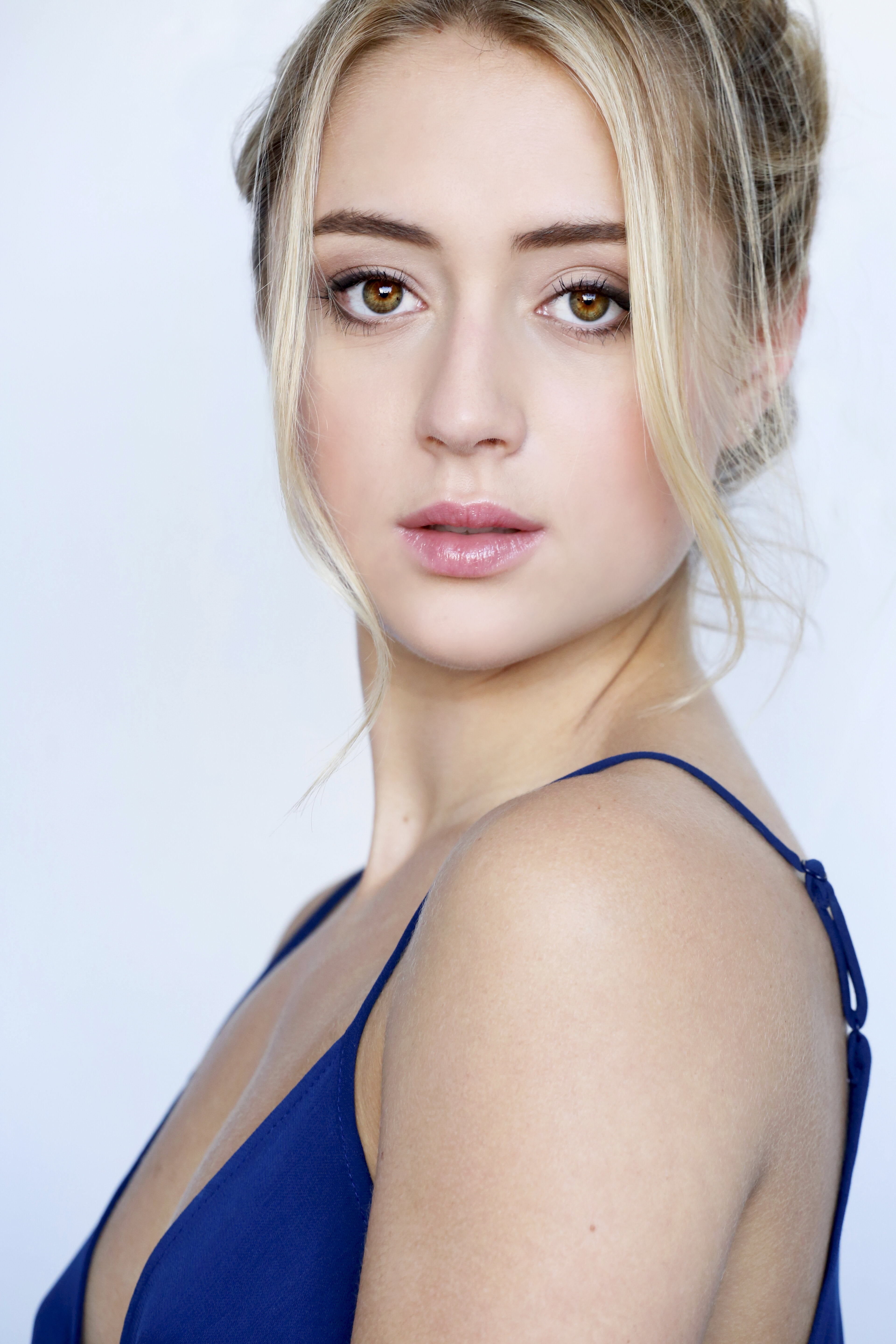 Lizze Broadway — Emma Meyer