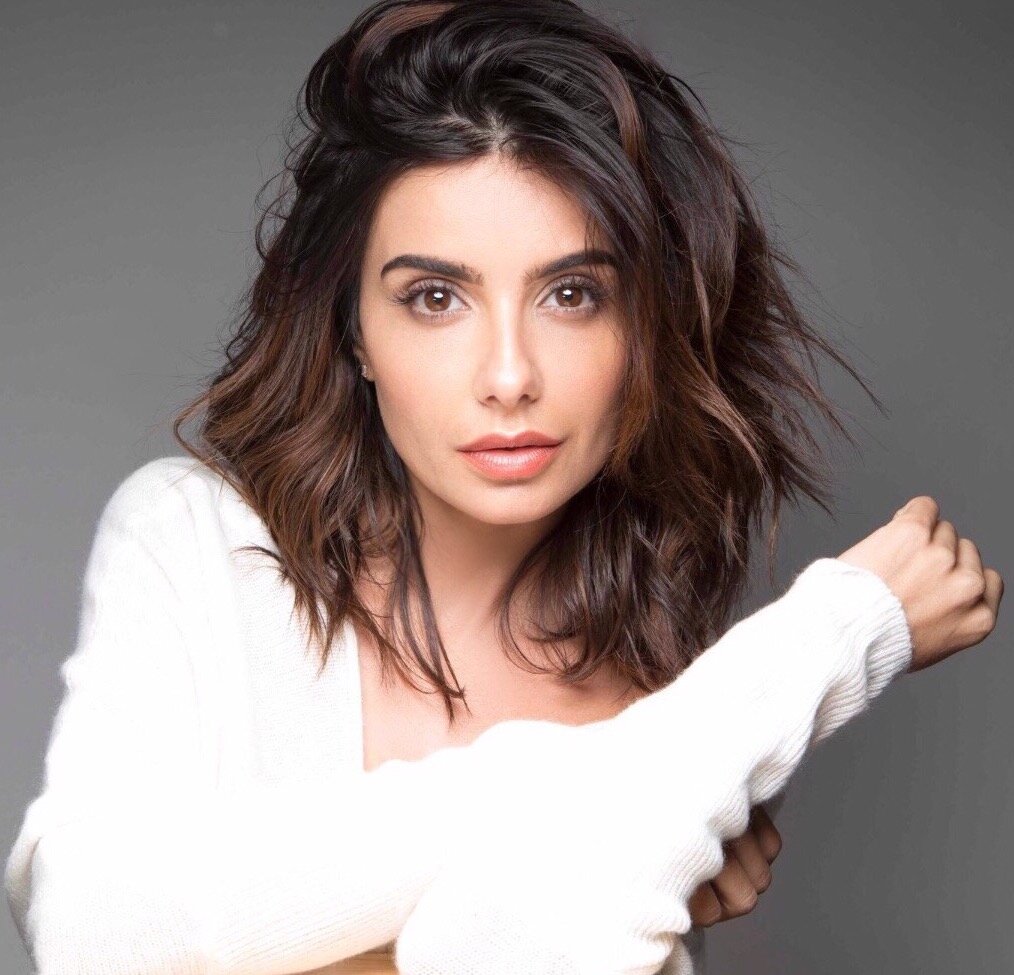 Mikaela Hoover — Ava