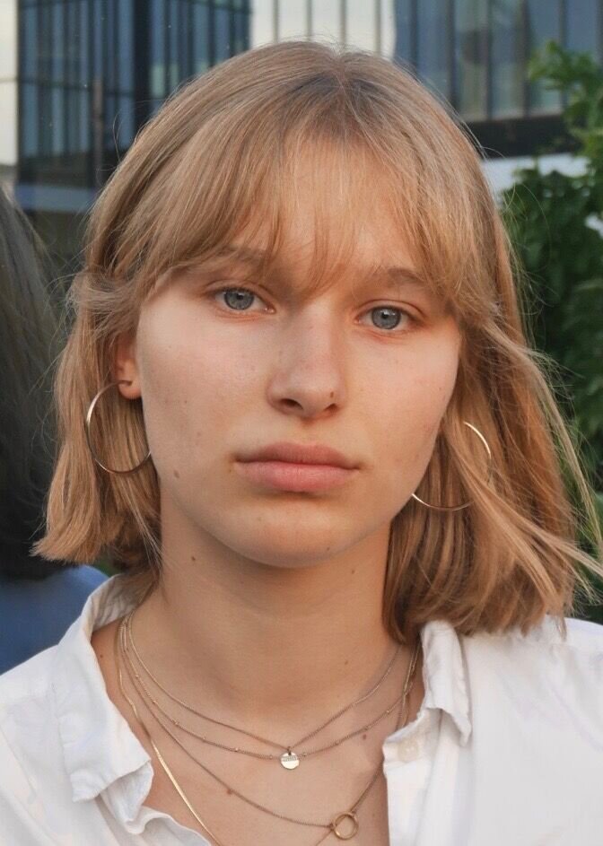 Frida Raabe — Apple Pi Girl #1