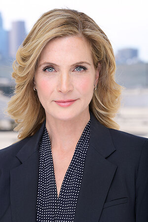Julie Lancaster — Agent Hubbard