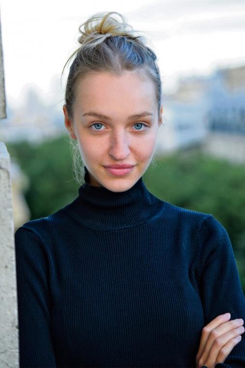 Ludmilla Makowski — Jeune Claire