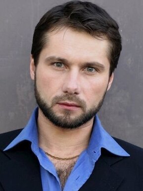 Roman Varshavsky — Upstairs Russian in Hub