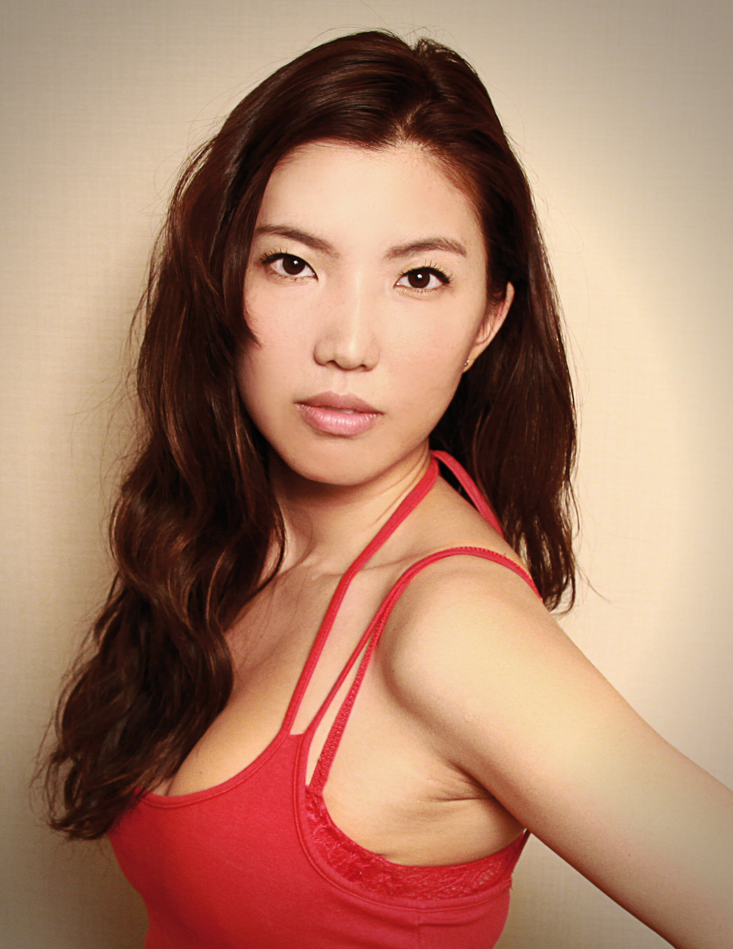 Emma Yi — New Joo Dee