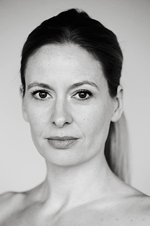 Sara Dögg Ásgeirsdóttir — Becks Bryce