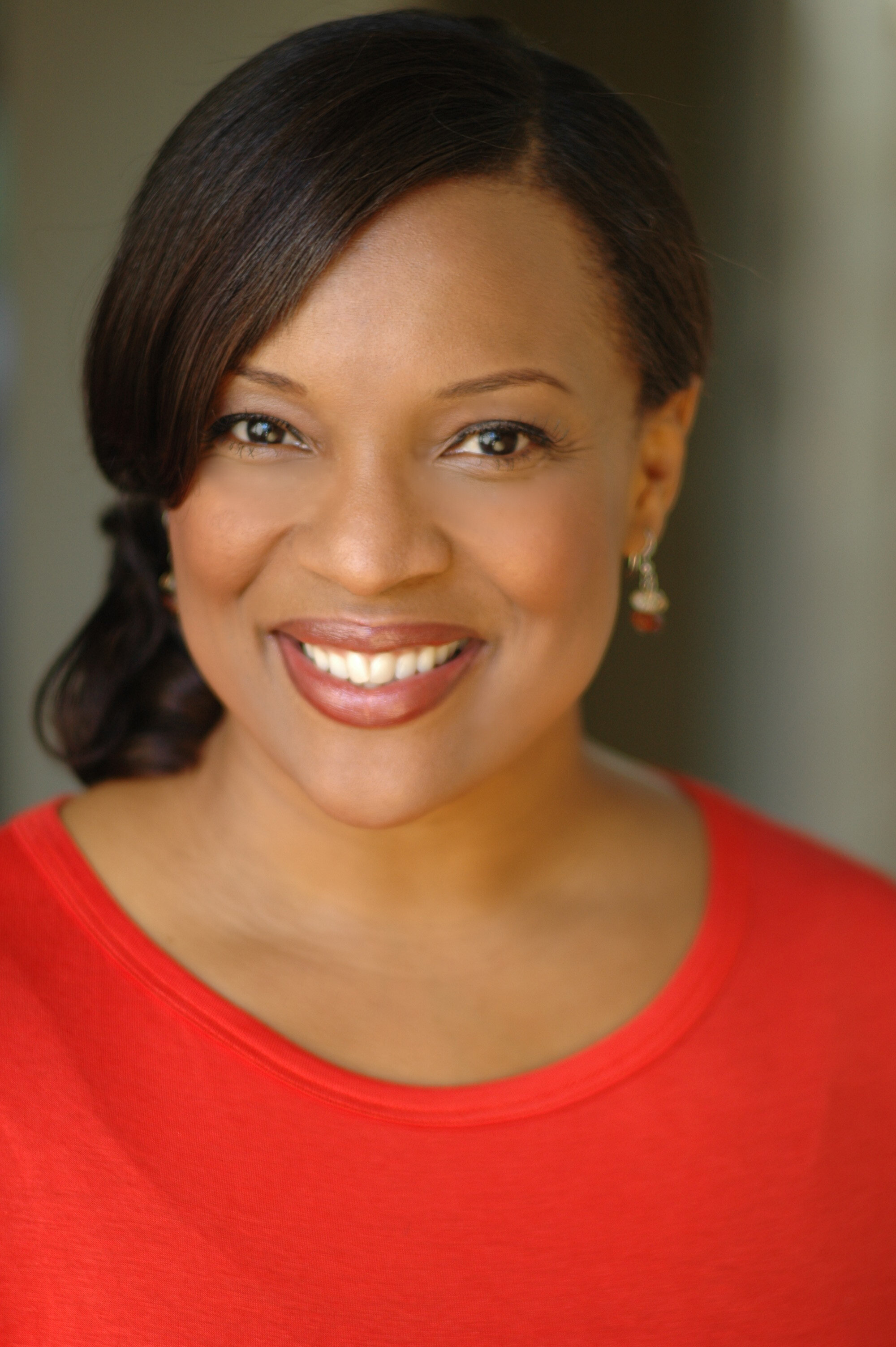 Tanya Freeman — Woman in Aisle