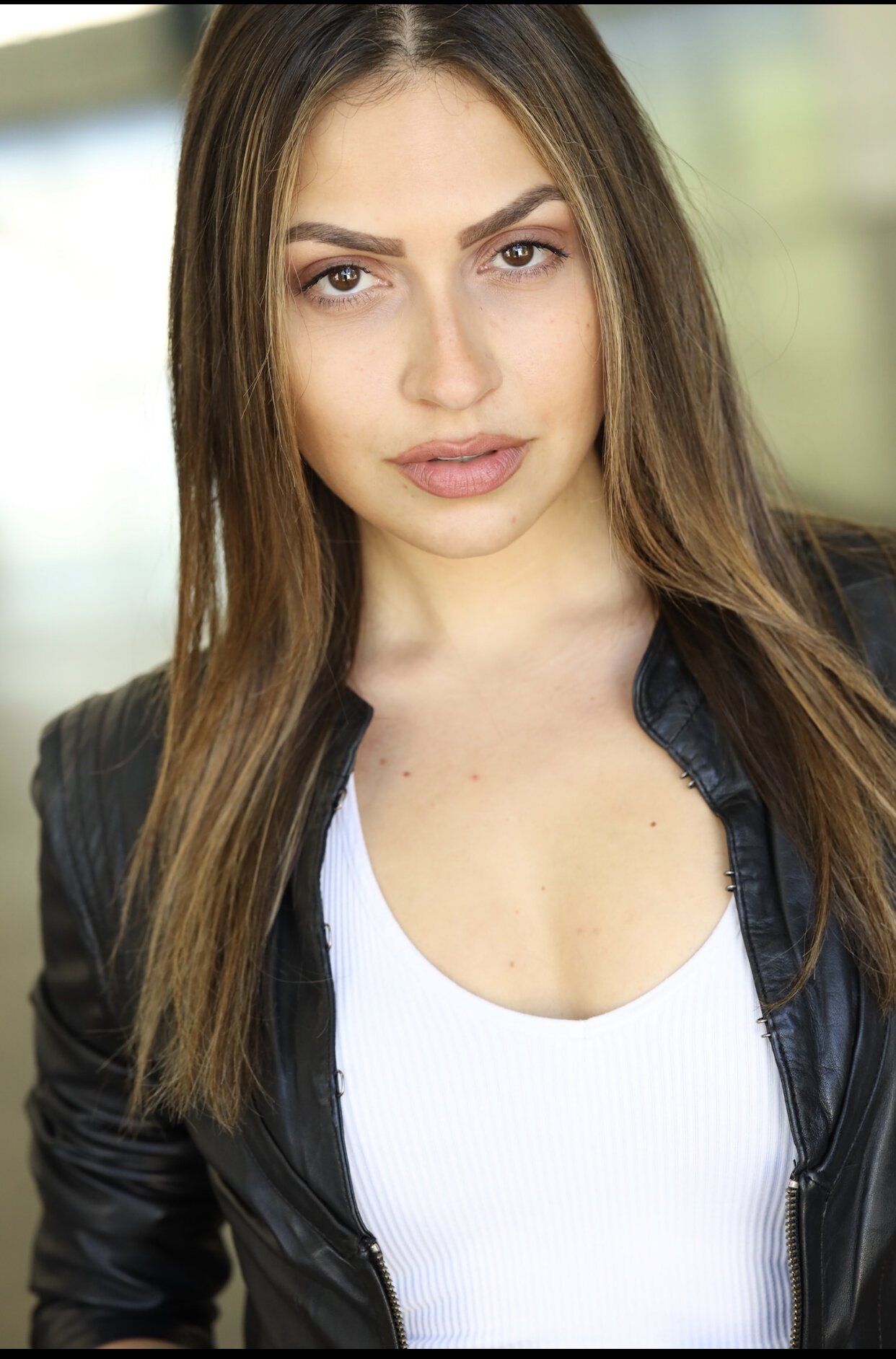 Ariella Ezekiel — Isabel