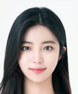 Min Chae Eun — Queen's Chief Court Lady