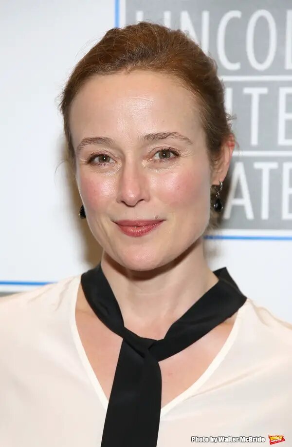 Jennifer Ehle — Chief of Staff Mason