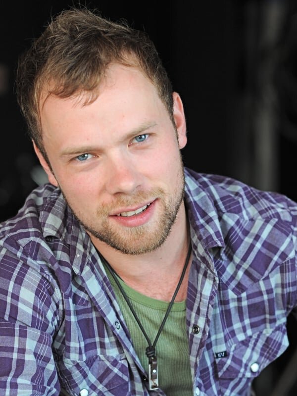 Brendan Fletcher — Robert