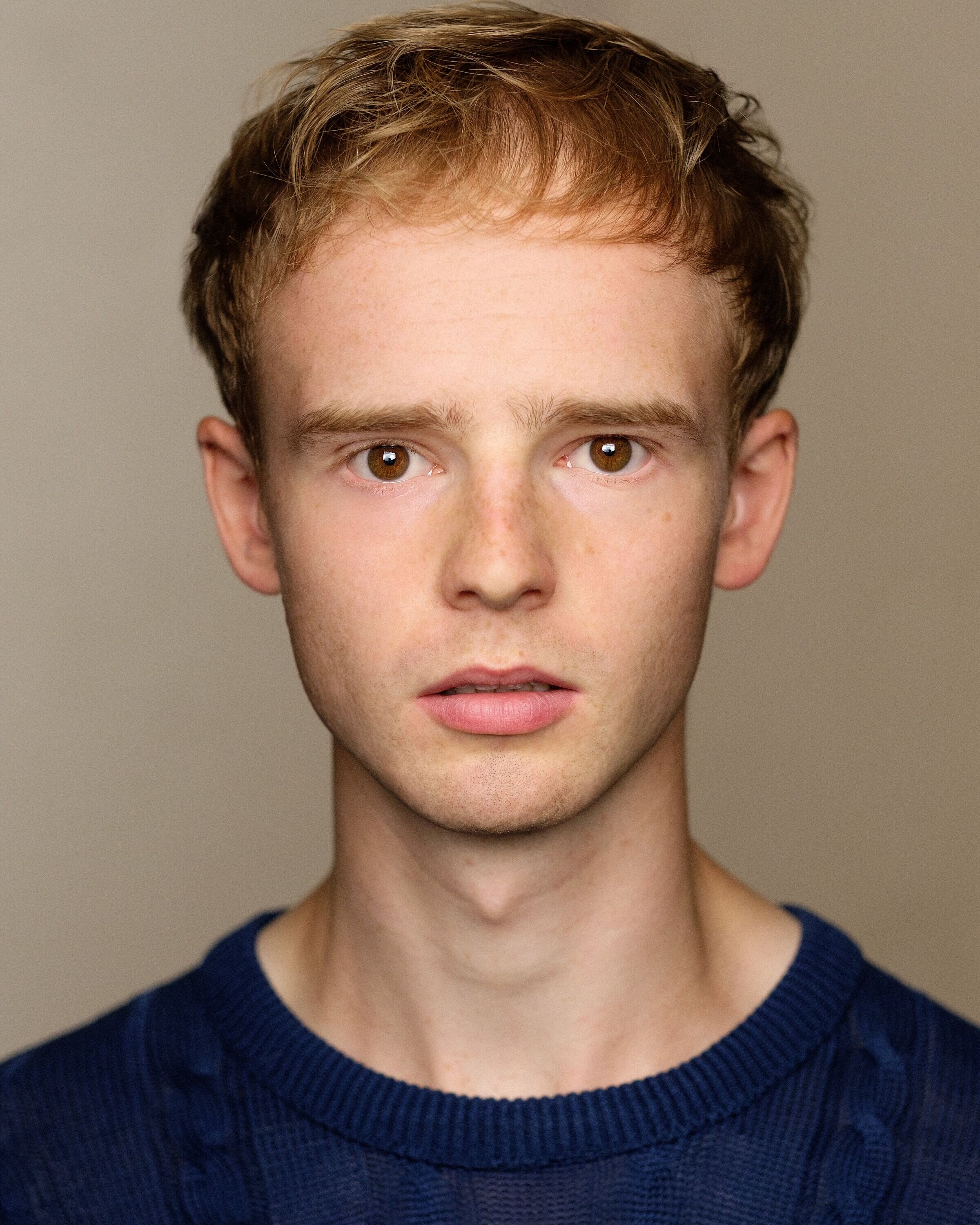 Aron Dochard — New Employee