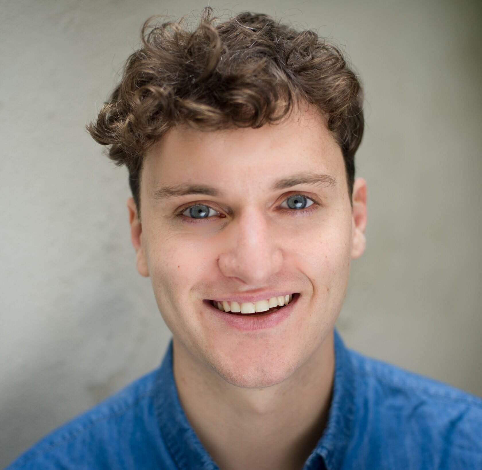 Jonathan Oldfield — Attendant Joydali