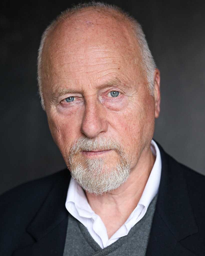 Nicholas Jones — Lord Bartimos Celtigar