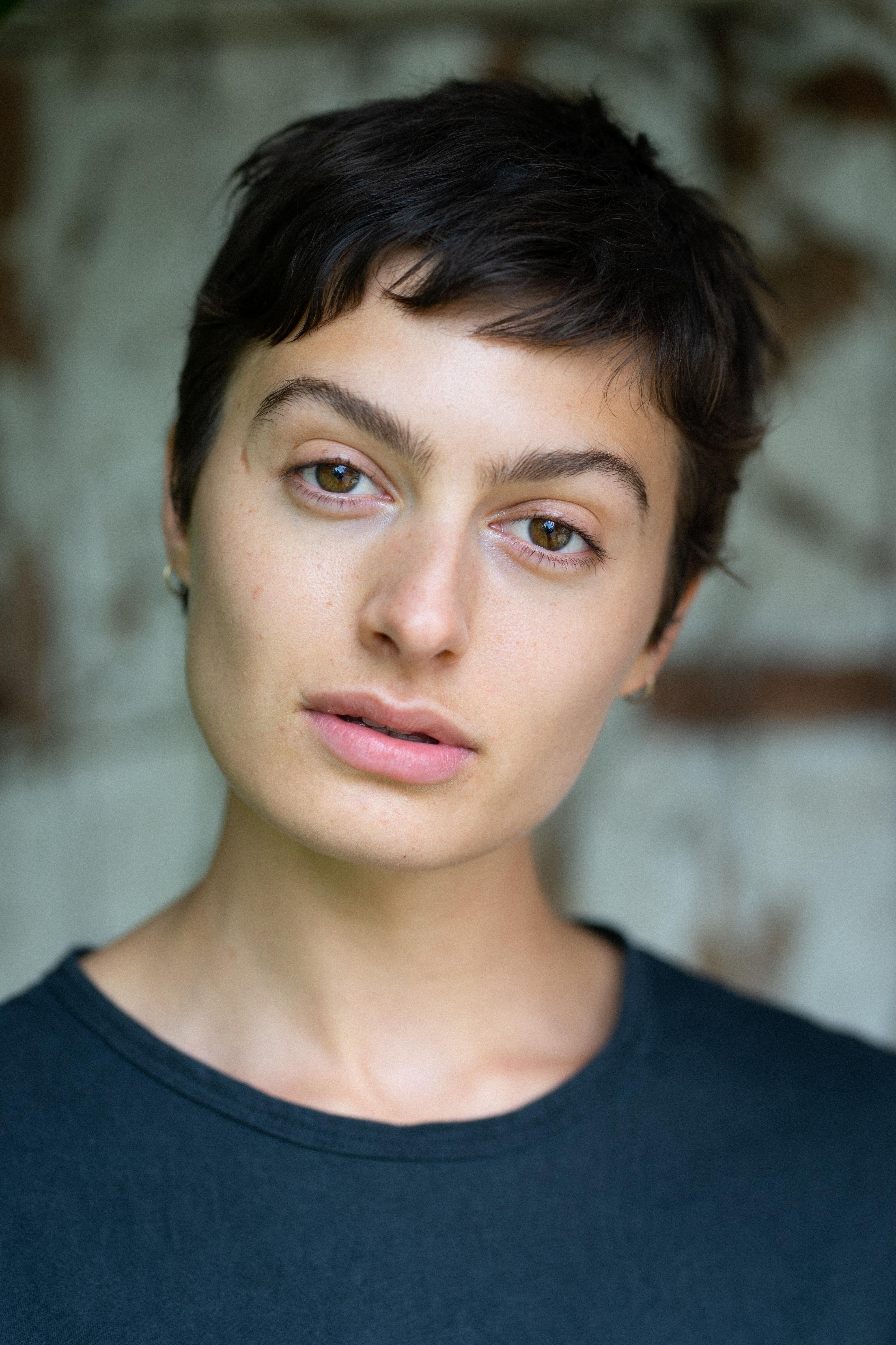 Esme Allen — Barista Caz