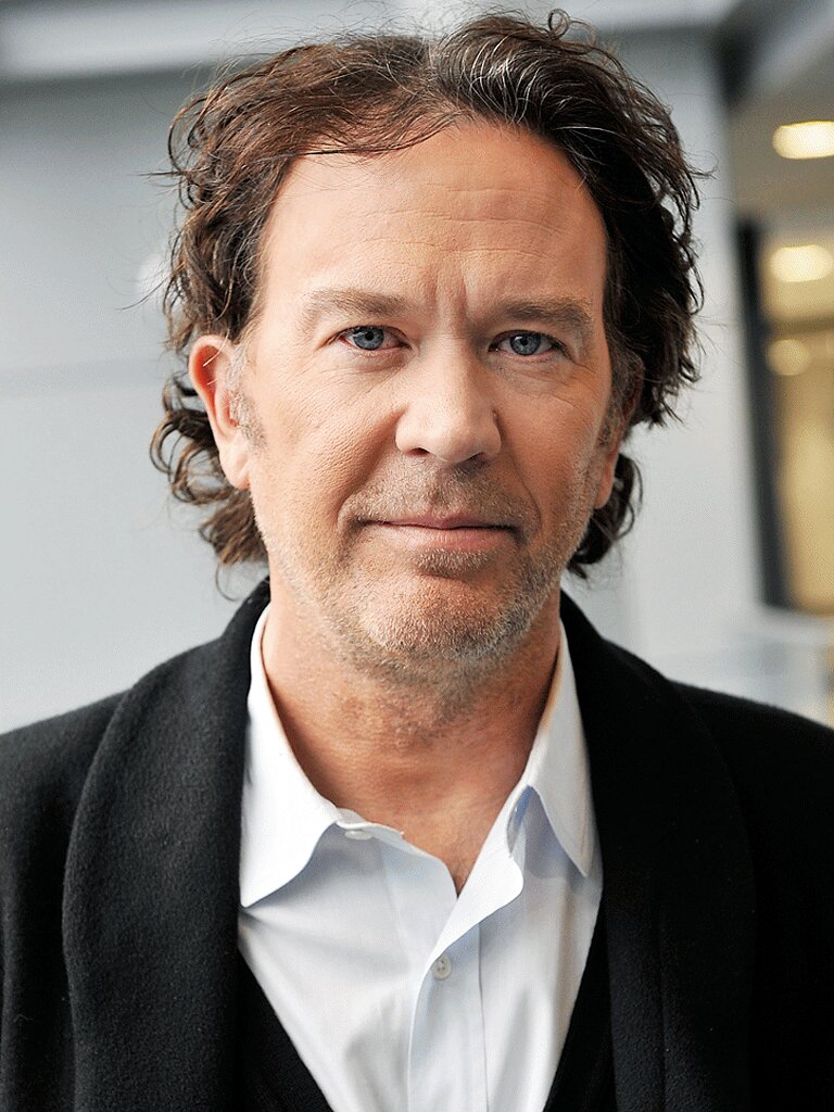 Timothy Hutton — Senator George Lansing