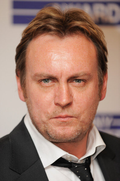 Philip Glenister — Commdor Argo