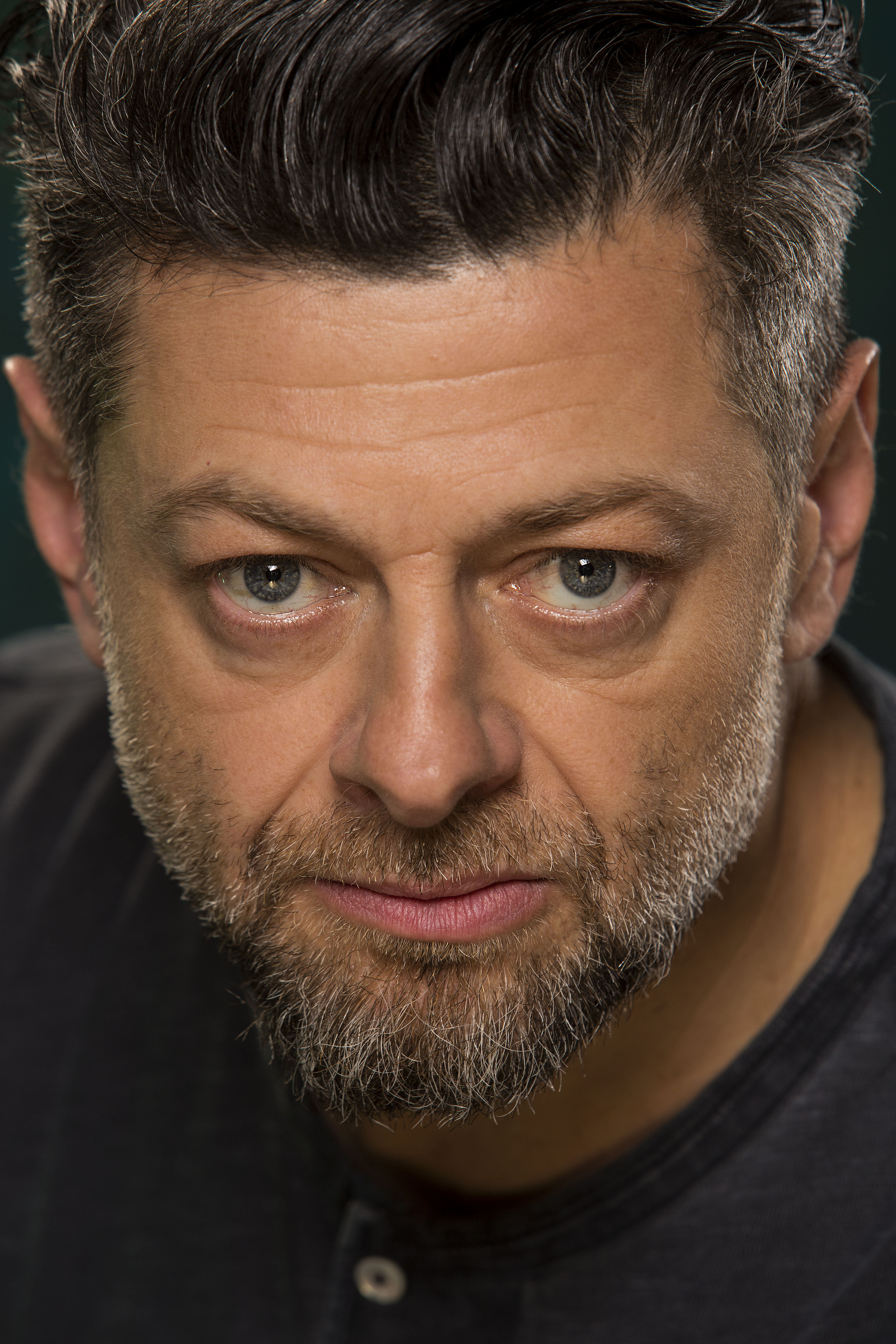 Andy Serkis — Kino Loy
