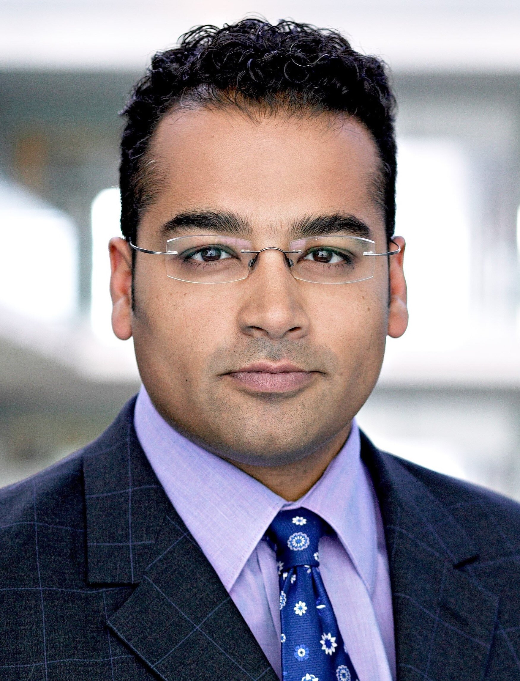Krishnan Guru-Murthy — Debate Moderator