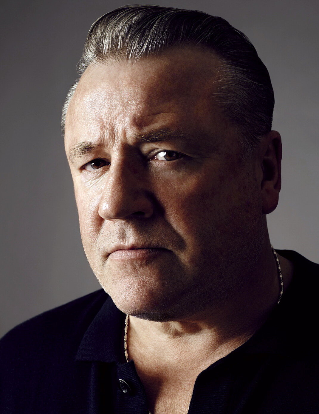 Ray Winstone — Bobby Glass
