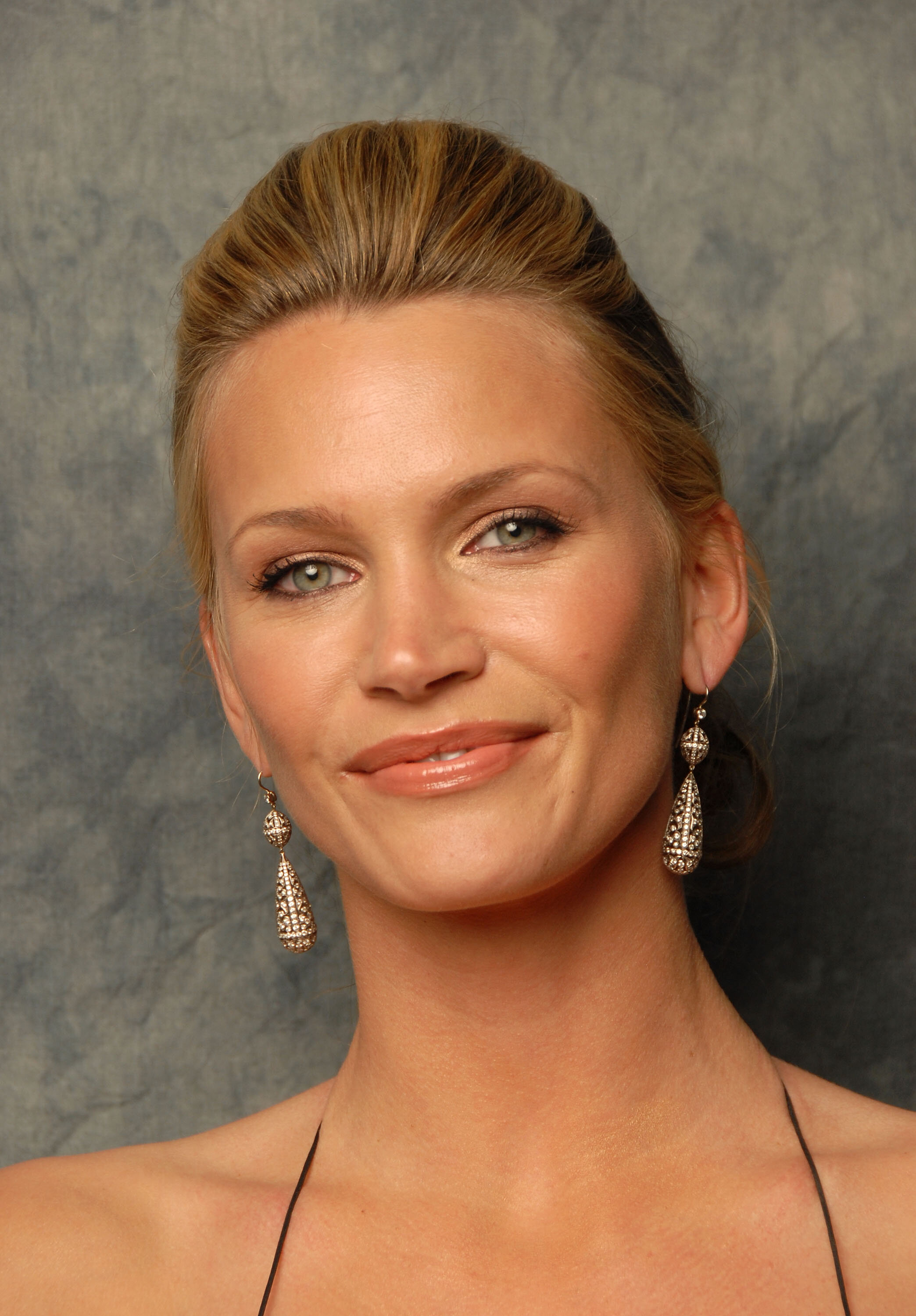 Natasha Henstridge — Joan
