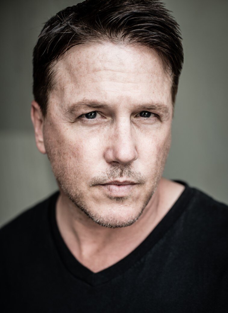 Lochlyn Munro — Larry Fitzgibbon