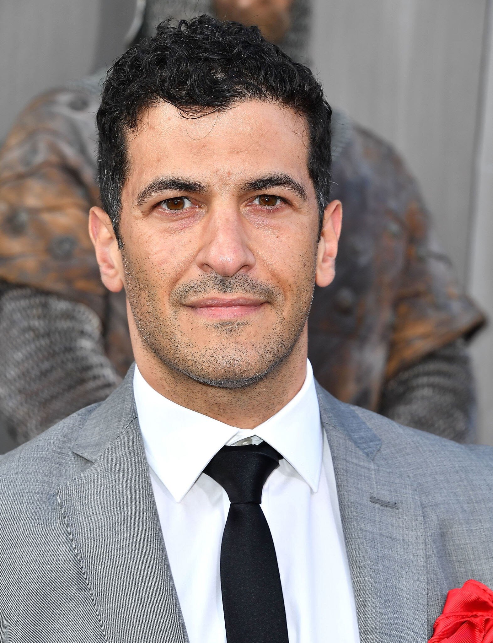 Simon Kassianides — Axe Woves