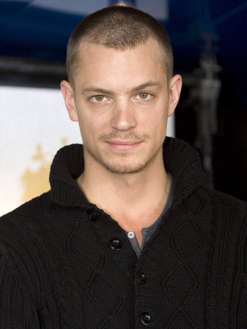 Joel Kinnaman — Rick Flag Jr.