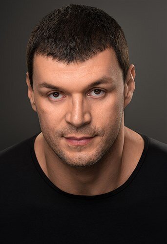 Yevgeniy Kartashov — Russian Soldier #1