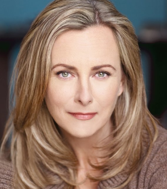 Laura de Carteret — Katrin Rodreick