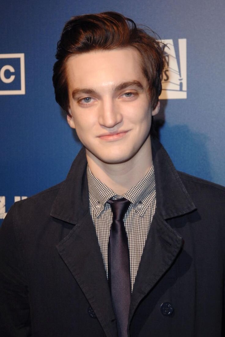 Richard Harmon — Elliot Rome