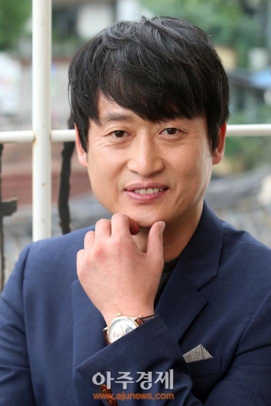 Yoo Seung Mok — Stranger