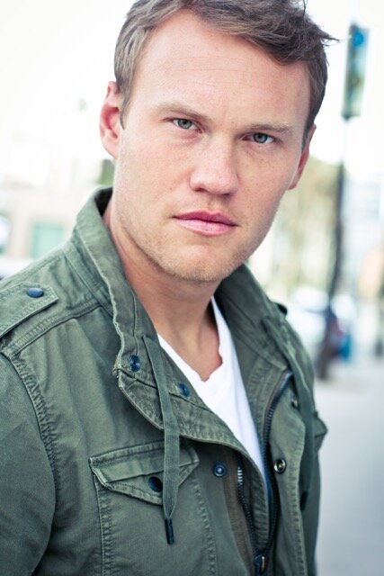 Alvin Cowan — Agent Janusz