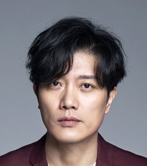Park Hui Sun — Officer